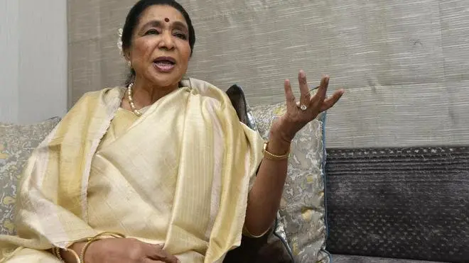 Asha Bhosle का निधन: 92 साल की उम्र में मुंबई में ली अंतिम सांस