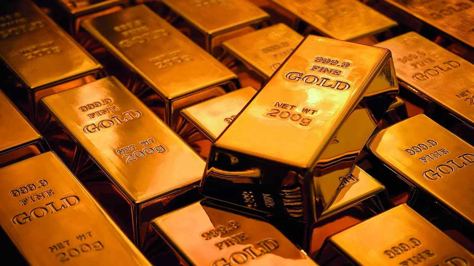 सोने में भारी गिरावट: फेड कट के बाद भारत में 100 ग्राम ₹19,100 सस्ता, देखें ताज़ा दाम