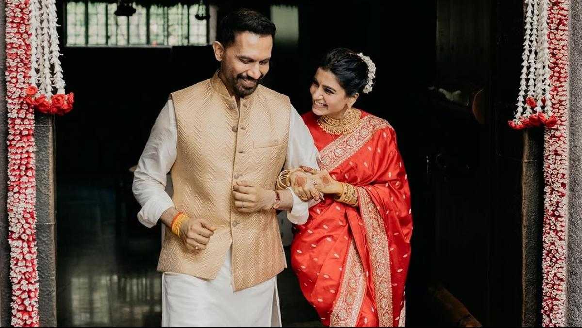 अभिनेत्री सामंथा रूथ प्रभु ने कोयंबटूर में ईशा फाउंडेशन में निर्देशक राज निदिमोरू से की शादी