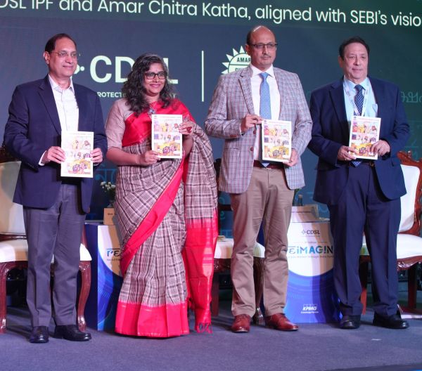 SEBI चेयरमैन ने निवेशक शिक्षा और जागरूकता को मजबूत करने के लिए 12 भाषाओं में CDSL IPF की \'अमर चित्र कथा\' कॉमिक सीरीज लॉन्च की