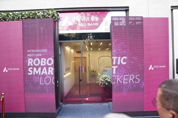 एक्सिस बैंक ने अपनी पहली डिजिटल लॉकर-केंद्रित शाखा खोली