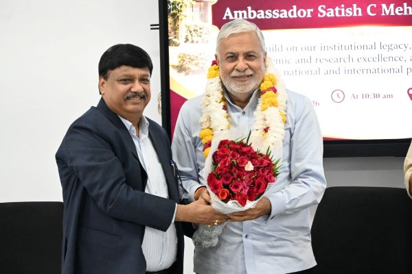 आईआईएचएमआर यूनिवर्सिटी के नए चेयरपर्सन बने सतीश चंद्र मेहता