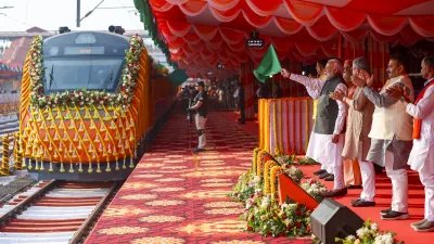 पीएम मोदी ने चार नई वंदे भारत ट्रेनों को दिखाई हरी झंडी, बोले “यात्रियों को मिलेगा ज्यादा आराम”