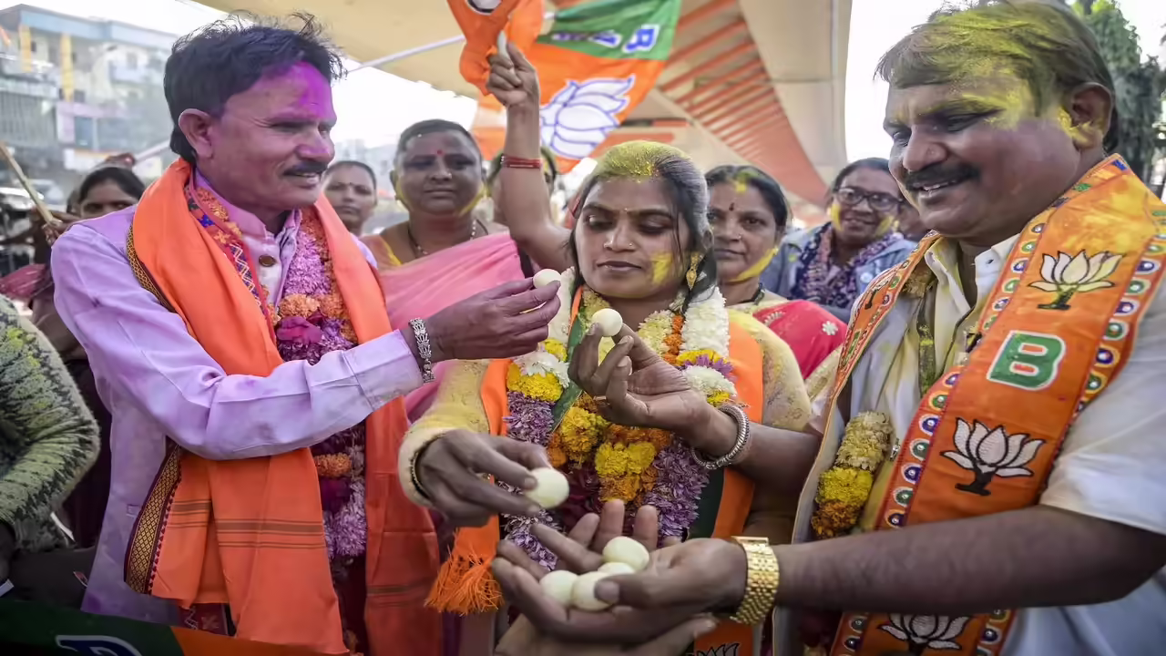 महाराष्ट्र स्थानीय निकाय चुनाव: बीजेपी बनी सबसे बड़ी पार्टी, सत्तारूढ़ गठबंधन को बहुमत
