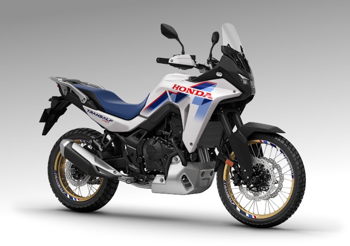 होंडा ने अपने 2026 प्रीमियम मोटरसाइकिल पोर्टफोलियो को और मजबूत किया: CB750 Hornet, XL750 Transalp, Gold Wing और CBR1000RR-R Fireblade SP