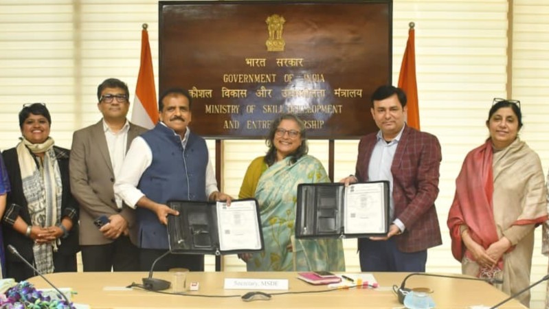 MSDE और आईपीई ग्लोबल लिमिटेड ने महिला-केंद्रित कौशल पारिस्थितिकी तंत्र को मजबूत करने के लिए मिलाया हाथ
