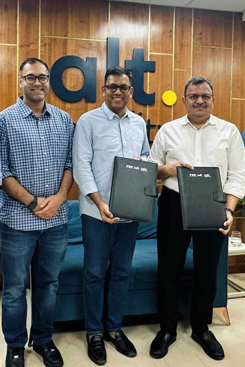 टीवीएस मोटर कंपनी और ऑल्ट मोबिलिटी के बीच साझेदारी, वित्त वर्ष 2025–26 में तैनात करेंगे 3,000 इलेक्ट्रिक थ्री-व्हीलर