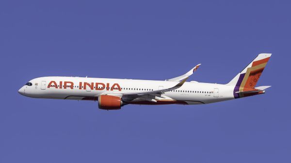 एयर इंडिया के पहले 'लाइन-फिट' B787-9 विमान ने फ्रैंकफर्ट के लिए भरी उड़ान; छह साल बाद दिल्ली-शंघाई उड़ानें फिर से शुरू