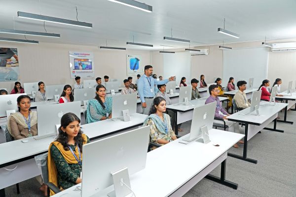 एनएसडीसी ने उच्च शिक्षा में ग्लोबल सर्टिफ़िकेशन को शामिल करने के लिए सेंटर फ़ॉर फ़्यूचर स्किल्स पहल को बढ़ावा दिया